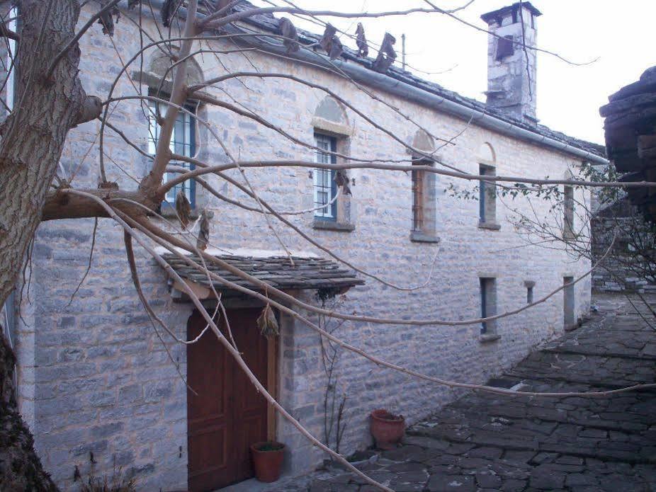 פאפיגקון Guesthouse Ioannidis מראה חיצוני תמונה