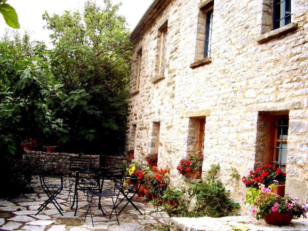 פאפיגקון Guesthouse Ioannidis מראה חיצוני תמונה